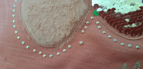 Foto aus der offiziellen Meldung: CHILD FACE Kinderbluse — Risiko: Ersticken