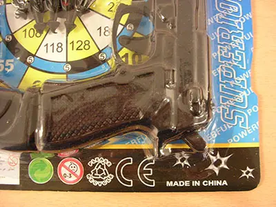 Foto do aviso oficial: LJ Police Super Power Conjunto de pistola de brinquedo — risco: Químico & Engasgamento