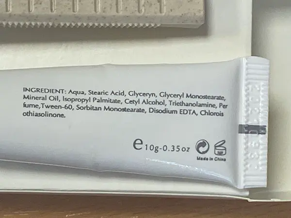 Photo from the official notice: Bunzl Rafferty Eco White Carton Shaving Kit GQGEN10059 — microbiological risk