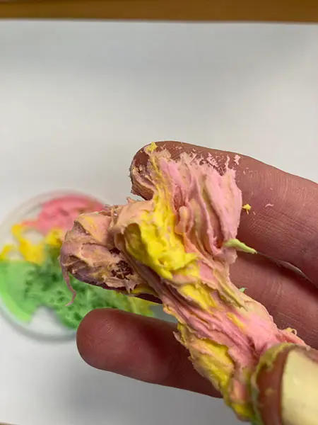 Photo de l’avis officiel: Fluffy Foam Slime Jouet slime — risque: Risque chimique