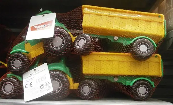 Foto uit de officiële melding: Harmony jouet Tracteur remorque 44 cm Plastic speelgoed — risico: Verstikking door inslikken