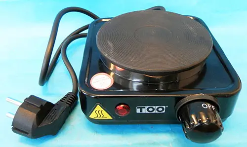 Foto do aviso oficial: TOO HOT SINGLE HOT PLATE Placa quente — risco: Choque elétrico
