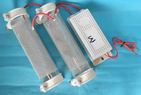 Photo from the official notice: OZON Specialista Quartz csőrendszer ozone generator — electric shock risk
