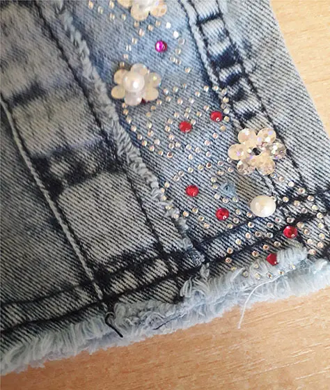Photo from the official notice: Ecrin Kids Life children's shorts — choking & injuries risk