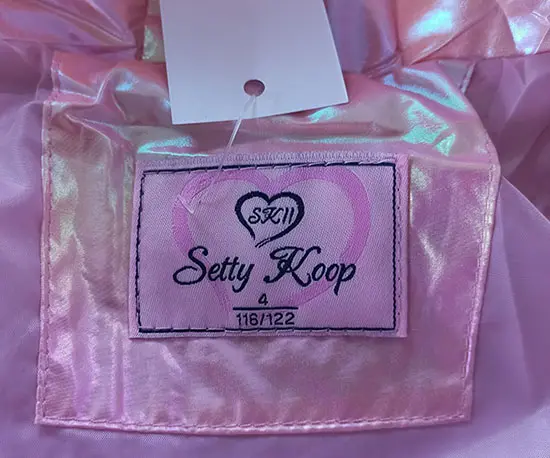 Foto uit de officiële melding: Setty Koop Kinderjasje — risico: Verwurging (A12/01701/22)