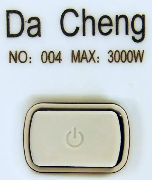 Foto uit de officiële melding: Da Cheng +SOCKET/ADAPTOR- / Colorful Series Snoerverlengingsset — risico: Brandwonden & Elektrische schok (A12/01771/22)