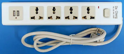Foto uit de officiële melding: Da Cheng +SOCKET/ADAPTOR- / Colorful Series Snoerverlengingsset — risico: Elektrische schok