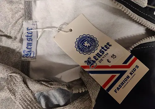 Foto dell’avviso ufficiale: benster denim Benster denim Set di abbigliamento per bambini — rischio: Lesioni & Strangolamento