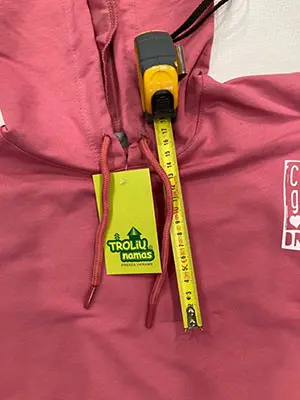 Foto aus der offiziellen Meldung: Squid Game Kinder-Sweatshirt — Risiko: Strangulierung