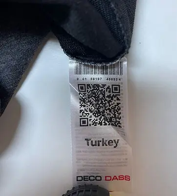 Photo from the official notice: Deco Dass Tik Tok children's sweatshirt — injuries & strangulation risk