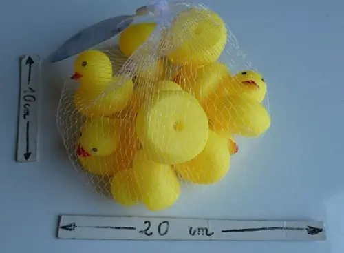 Foto uit de officiële melding: OUATOO 10 animaux de bain - Ouatoo First Plastic badspeelgoed set — risico: Chemische risico's