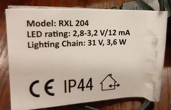 Foto dell’avviso ufficiale: RETLUX Xmas lights Catena di illuminazione — rischio: Ustioni & Scossa elettrica