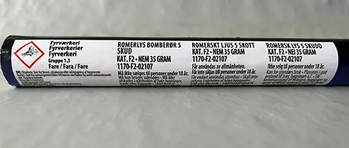 Foto do aviso oficial: Fyrværkerieksperten a/s Romerlys 5 skud Lumes de artifício — risco: Queimaduras & Lesões auditivas