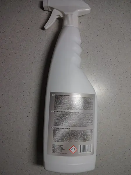 Foto aus der offiziellen Meldung: AUTOSERIO Car Dirt Cleaner Auto Schmutzreiniger — Risiko: Chemikalie