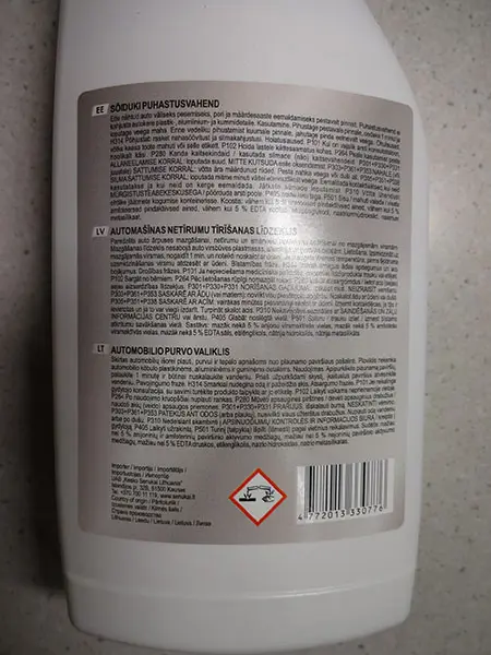 Foto aus der offiziellen Meldung: AUTOSERIO Car Dirt Cleaner Auto Schmutzreiniger — Risiko: Chemikalie