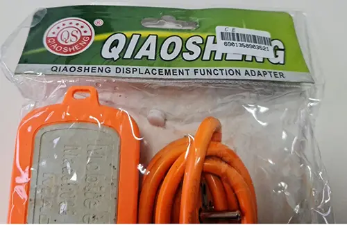 Photo de l’avis officiel: Qiaosheng Displacement function adapter Plomb d’extension — risque: Choc électrique & Incendie (A12/00136/23)