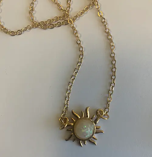 Photo de l’avis officiel: Sun Necklace Collier — risque: Risque chimique