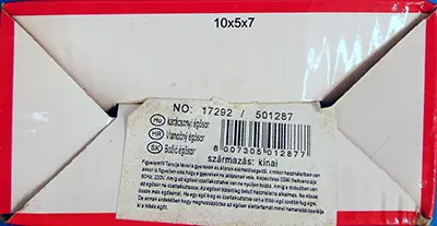 Photo from the official notice: BUON NATALE 100L lighting chain — burns & electric shock risk