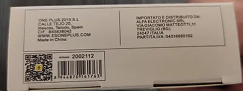 Foto aus der offiziellen Meldung: One Plus USB Wall charger One Plus A6175 Reiseadapter — Risiko: Elektrischer Schlag