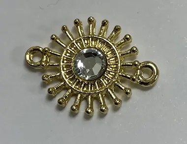 Photo de l’avis officiel: Solformat hänge med transparent sten Pendentif — risque: Risque chimique