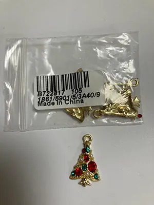Photo de l’avis officiel: Hänge julgran Pendentif — risque: Risque chimique (A12/00417/23)