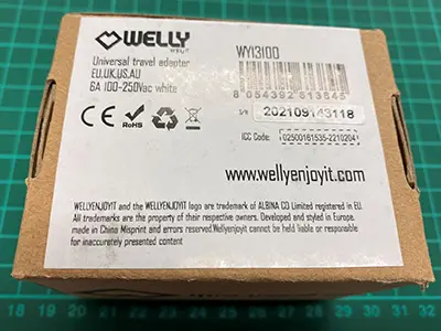 Foto aus der offiziellen Meldung: WELLY enjoy IT universal travel adaptor Reiseadapter — Risiko: Elektrischer Schlag