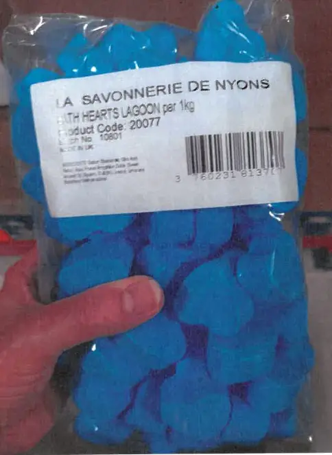 Photo from the official notice: La savonnerie de Nyons Bath hearts lagoon / Bath balls lagoon bath bombs — chemical risk