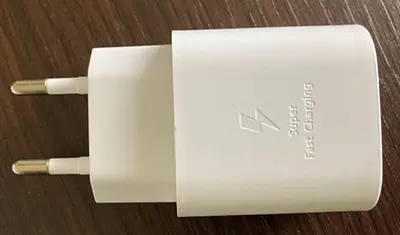 Photo de l’avis officiel: 25W PD Adapter Chargeur USB — risque: Incendie