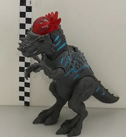 Foto do aviso oficial: Dinosaur Park Electric Dinosaur Brinquedo de plástico — risco: Cortes