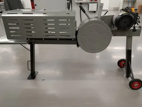 Photo de l’avis officiel: Woodtec Machine de séparateur de coin — risque: Choc électrique