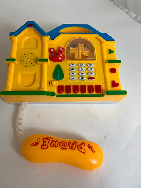 Foto do aviso oficial: Telefone do brinquedo — risco: Ambiente