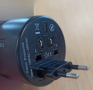 Photo de l’avis officiel: G&amp;BL Universal Multitravel Adapter Adaptateur de voyage — risque: Choc électrique