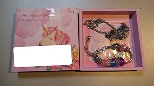 Photo de l’avis officiel: Yaomiao Ensemble de bijoux — risque: Risque chimique (INFO/00036/23)