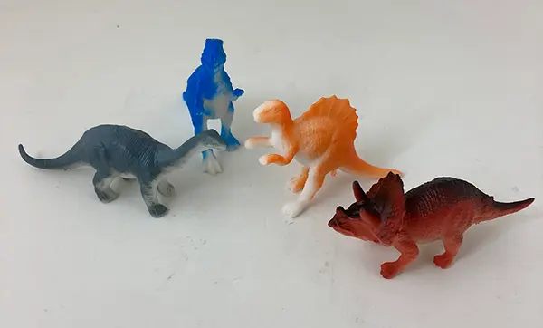 Foto dell’avviso ufficiale: Dinosaur World Dinosaur the world Dinosauri giocattolo — rischio: Rischio chimico & Ambiente