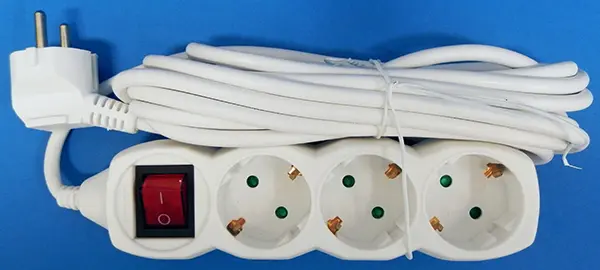 Photo from the official notice: WERTEX Extension  Cord / Hálózati elosztó extension lead — burns & fire risk (A11/00038/23)