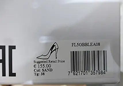Photo de l’avis officiel: Guess Scarpe da donna Chaussures — risque: Risque chimique (A12/00753/23)