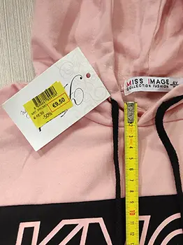 Foto aus der offiziellen Meldung: Miss Image KNOW HEY BLACK Kapuzenpullover — Risiko: Verletzungen & Strangulierung