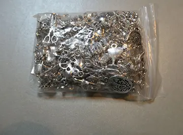 Photo de l’avis officiel: Naler Ensemble de bijoux — risque: Risque chimique