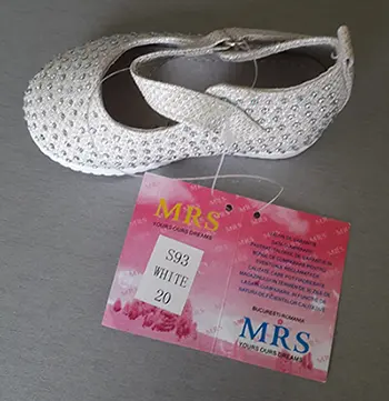 Foto aus der offiziellen Meldung: MRS Kinderschuhe — Risiko: Ersticken