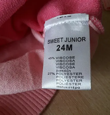 Foto aus der offiziellen Meldung: Sweet Junior Kinderpullover — Risiko: Ersticken