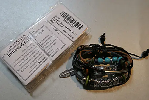 Photo de l’avis officiel: Bracelet — risque: Risque chimique