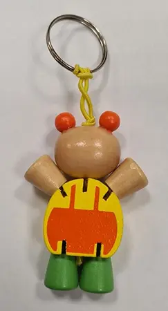 Foto del aviso oficial: Small Foot Company (LEGLER) Porte-clés Animaux flexible Juguete de madera con llavero — riesgo: Atragantamiento & Lesiones