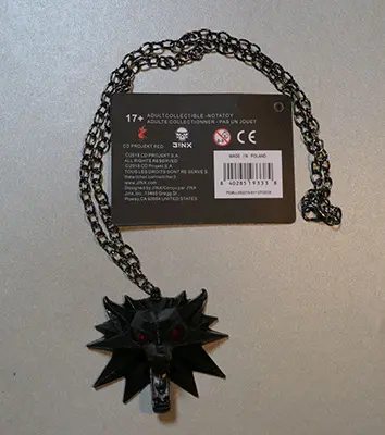 Photo de l’avis officiel: Amycore Amycore Witcher 3 wolf Collier — risque: Risque chimique