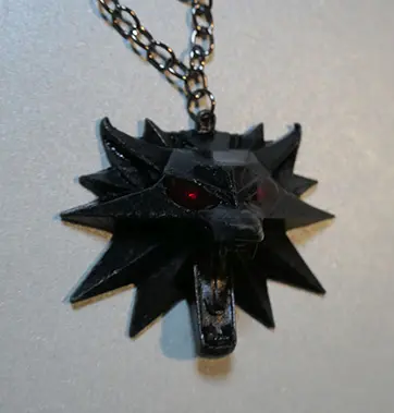 Photo de l’avis officiel: Amycore Amycore Witcher 3 wolf Collier — risque: Risque chimique
