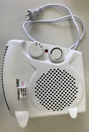 Photo de l’avis officiel: MAT-Company Heizlüfter Radiateur de ventilateur — risque: Choc électrique