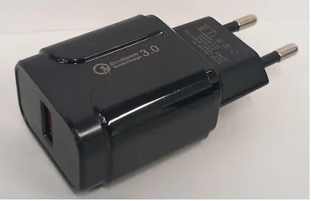 Photo de l’avis officiel: Mobia Mobia Chargeur USB — risque: Choc électrique