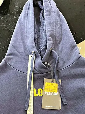 Foto do aviso oficial: Please PLEASE Capuz de crianças — risco: Ferimentos & Estrangulamento
