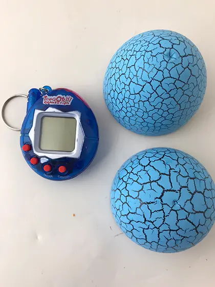 Foto uit de officiële melding: Tamagotchi — risico: Milieu