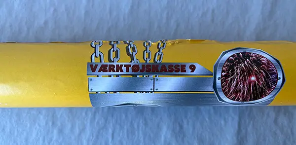 Photo from the official notice: Fyrværkerieksperten a/s Værktøjskasse 9 fireworks — burns & injuries risk