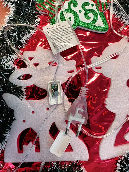 Photo de l’avis officiel: Merry Christmas Chaîne d’éclairage — risque: Choc électrique (A12/01075/23)